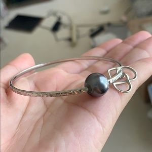 New Hawaiian Silver Bangle - Pearl
